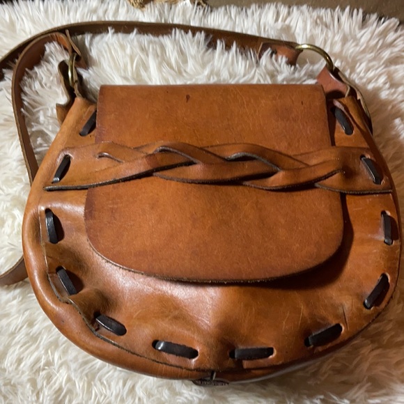 ? Handbags - Leather hippy purse - old